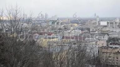 基辅市全景和波迪利建筑